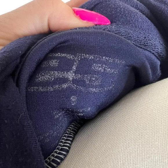 Men's Small Auburn Tigers Gray/Navy Pullover Hoodie Long Sleeve Kangaroo Pocket - Picture 2 of 5